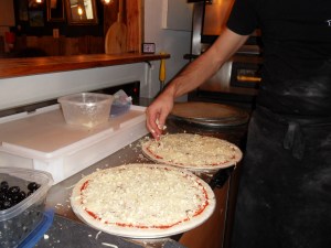 Les pizzas de Loumbass à Massat