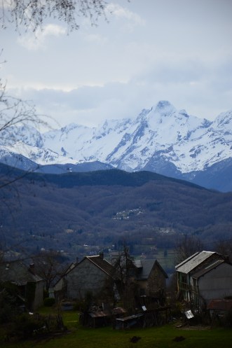 Le village des Eycharts et le Mont Valier